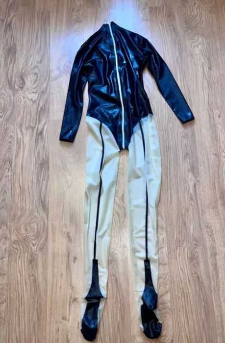 792/ Teatr Halloween Catsuit XL kombinezon lateks czarno transparentny