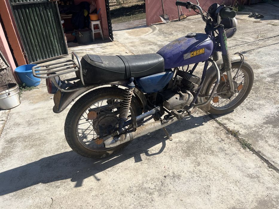Vendo mota casal 5 v (  50  c )