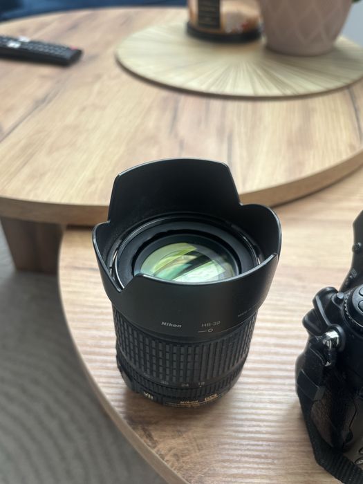 Nikon d700 z obiektywem 18-105