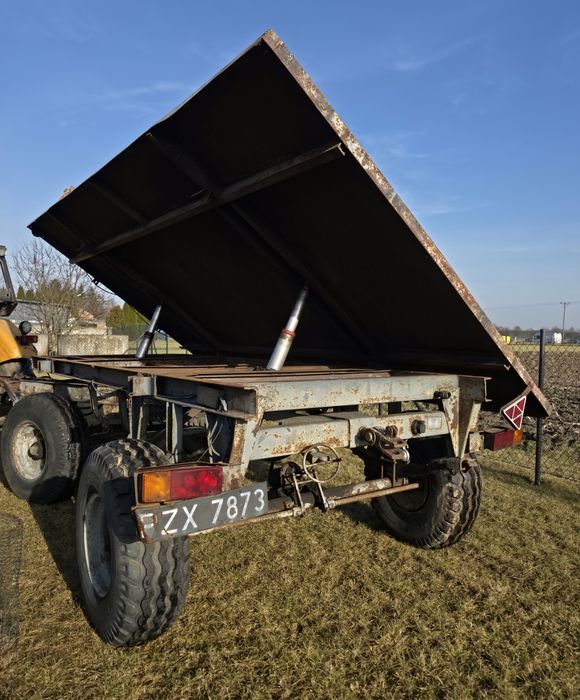 Przyczepa  rolnicza wywrotka Autosan  D-76