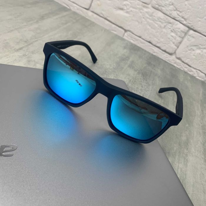 Сонцезахисні окуляри полароїд LACOSTE P900 модель Wayfarer