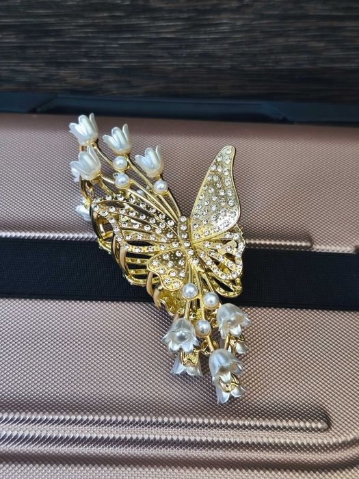 Klamra do włosów piękna