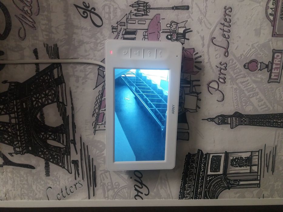 Видеонаблюдение и домофоны