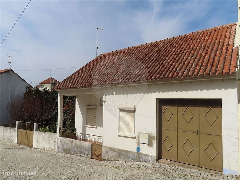 Moradia T2 para venda — Escalos De Baixo E Mata, Castelo Branco