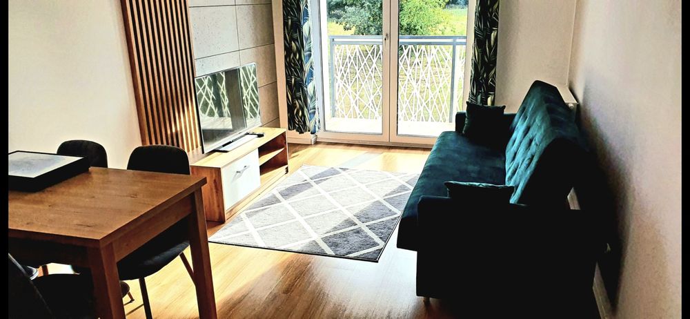 Komfortowe 2-pokojowe mieszkanie z balkonem i widokiem na las, miejsce w hali garażowej