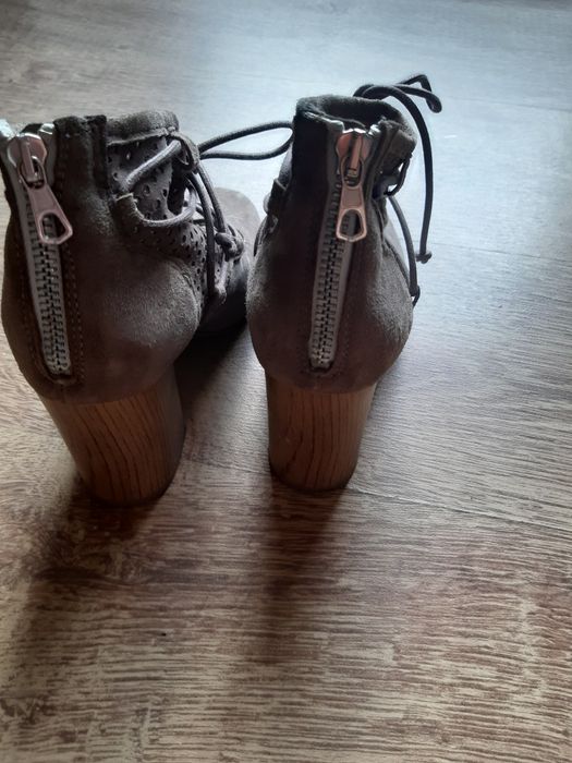 Clarks 37 botki skóra naturalna