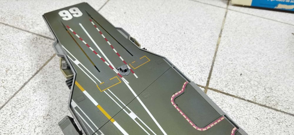 Porta aviões - Micro Machines