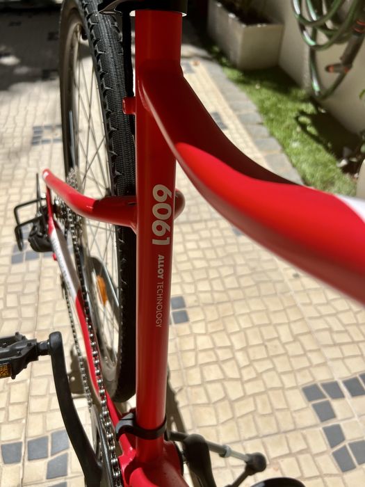 Bicicleta B’TWIN Riverside,