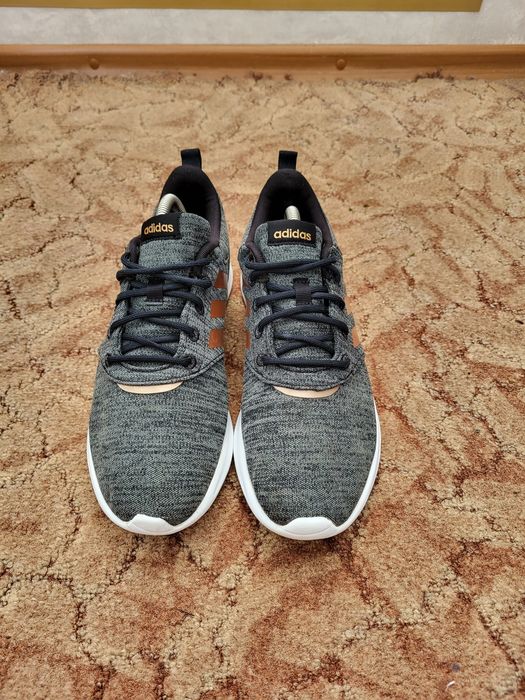 Оригинальные женские кроссовки Adidas QT Racer