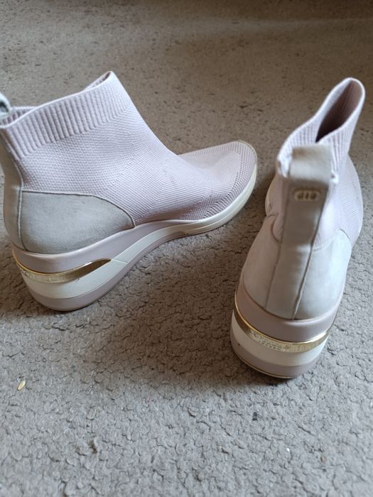 Кросівки , кроссовки, ботинки