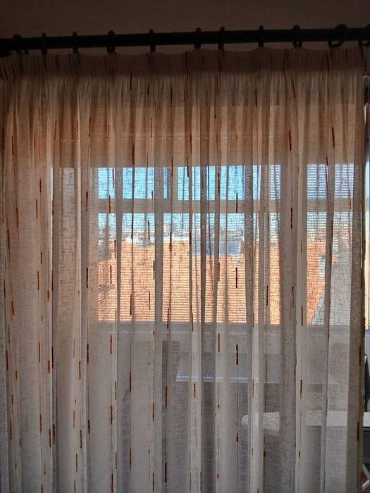 Vendo CORTINADOS, varão e acessórios