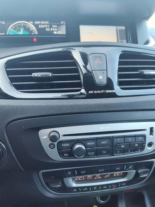 Sprzedam Renault Scenic III – Komfortowy Rodzinny Minivan | Zadbany