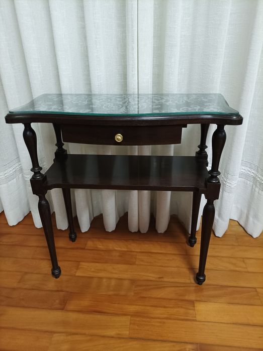 Mesa muito antiga de apoio restaurada estilo vitoriano