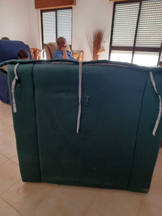 2 sofás individuais