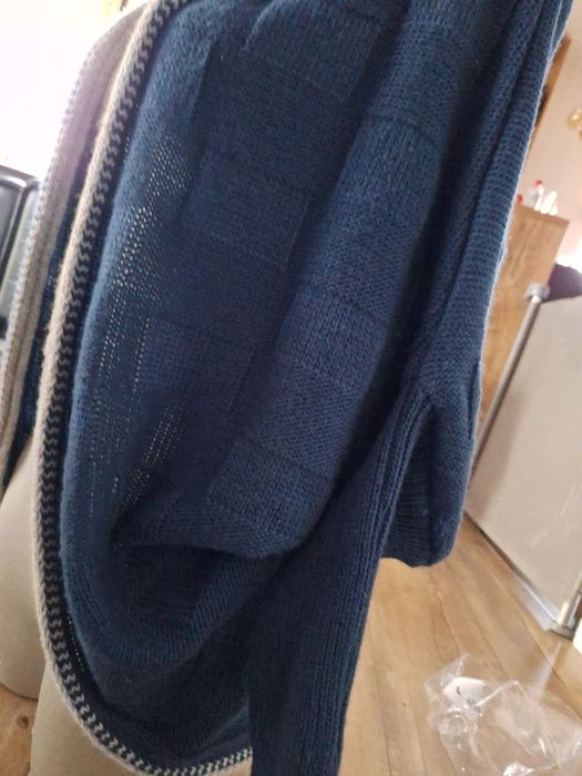 Sweterek Fobya oversize uniwersalny niebieski stan jak nowy