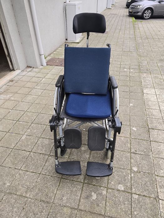 Cadeira de rodas adaptada