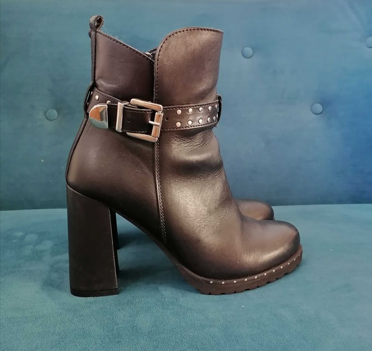 Skórzane botki Solo Femme r 37