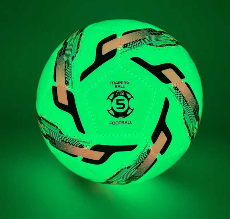 М'яч футбольний та волейбольний що світиться у темряві. Нові.