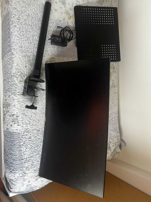 Monitor Curvo Gawfolk 144Hz 27'' 1080p + Suporte VESA e portatil.