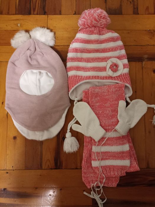 Шапки размер 50-52.