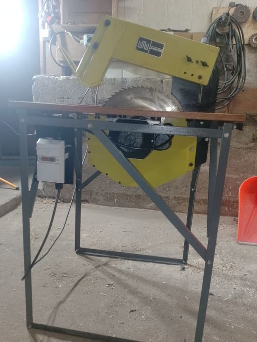 Mała krajzega stołowa