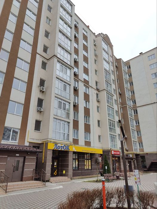 Продам квартиру з ремонтом в центрі м. Буча!