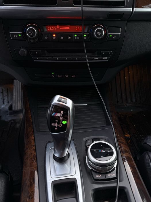 Продам  BMW x5 е70 35d