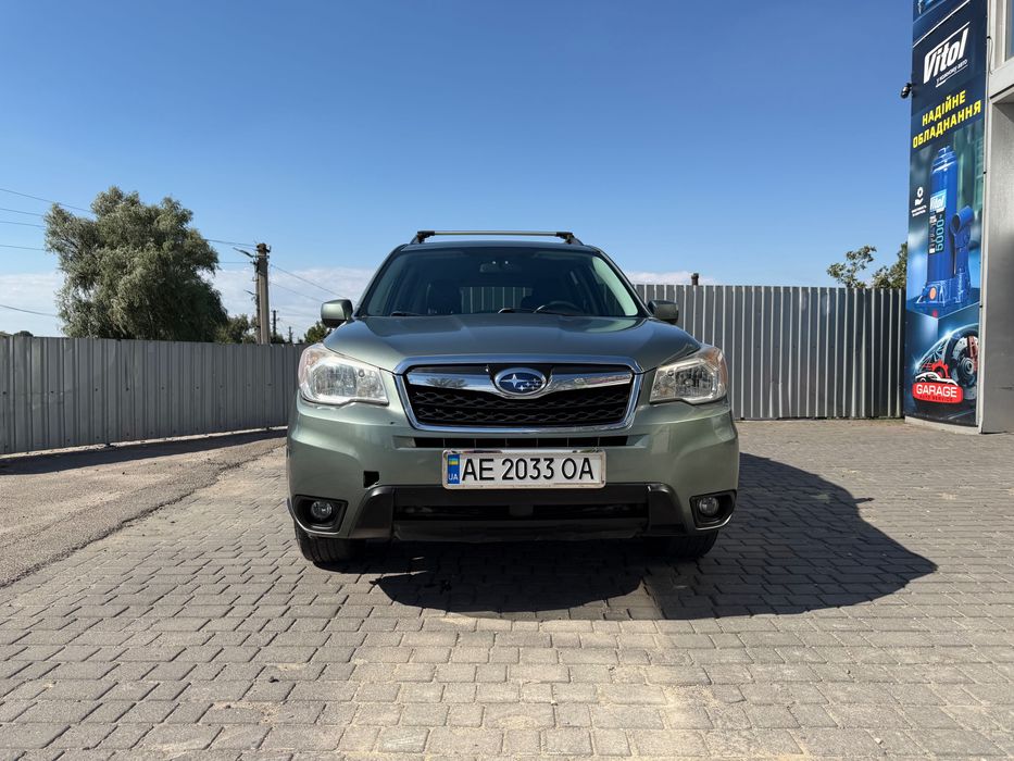 Продам Subaru Forester 2015 год, 2.5 бензин
