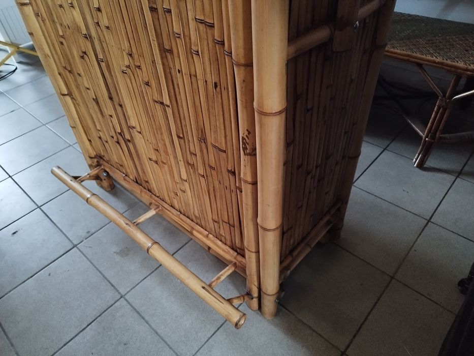 piękny barek bar recepcja rattanowa Vintage