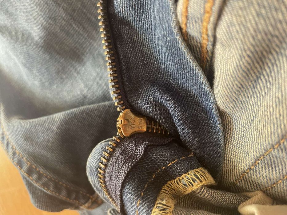 Джинси Levis S розмір