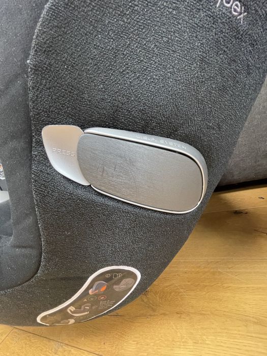 Fotelik Cybex Sirona Z z bazą obrotową
