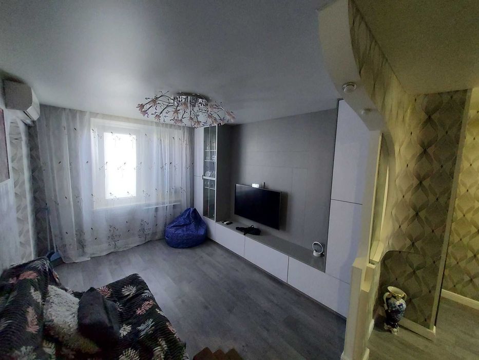 Продам 3х комнатную квартиру. Салтовка метро Студенческая.