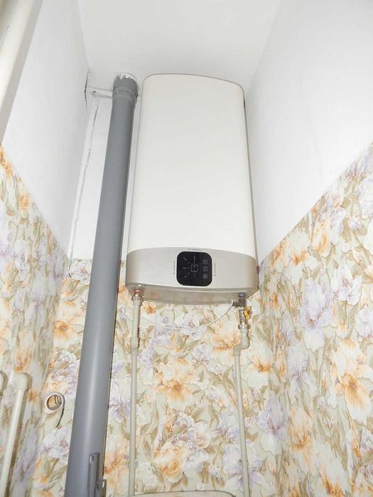 Сдам крупногабаритную 1-комнатную квартиру 44 квадратных метра 4 МКР