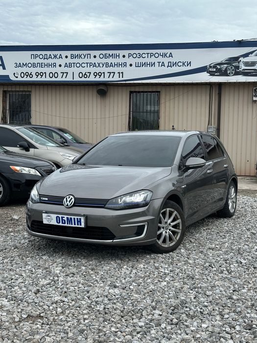 Продам Volkswagen e-Golf 2014 рік можлива розстрочка, кредит, обмін!