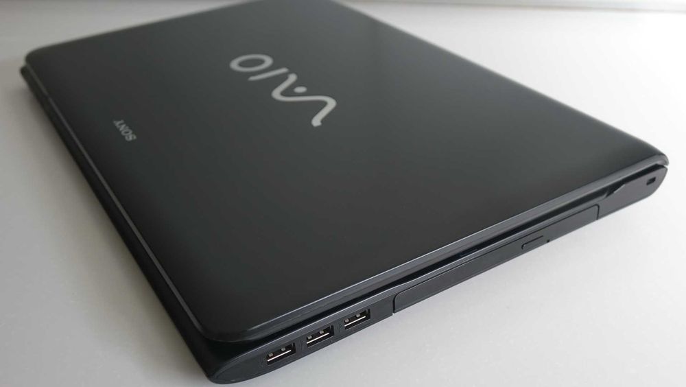 Идеал Игровой ноутбук SONY Vaio 17.3 i3-3110M 8GB 750GB Radeon HD 7600 2gb Win10 ОБСЛУЖЕН
