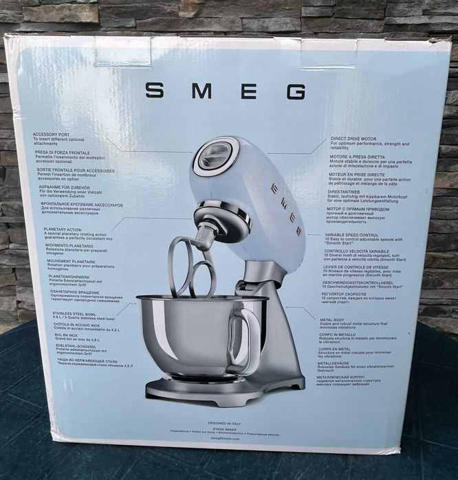 Batedeira SMEG Estilo Anos 50 - Vermelha (nova e completa)