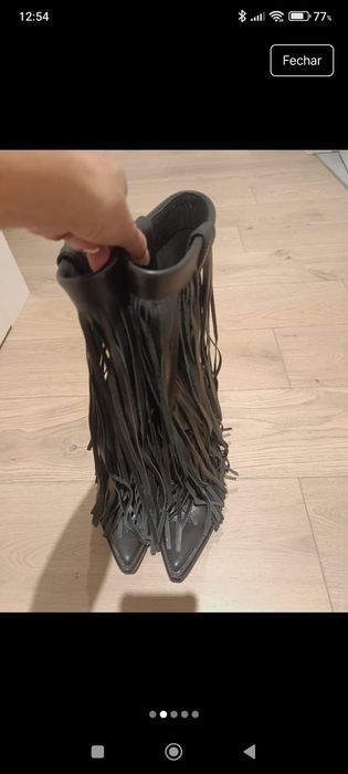 Botas cano alto franjas