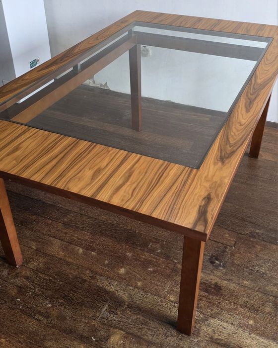 Mesa OPOSTOS Pau Ferro com vidro