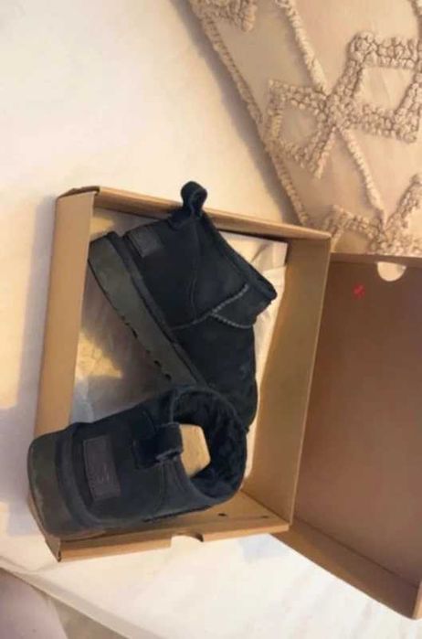 UGG Classic Ultra mini R.36