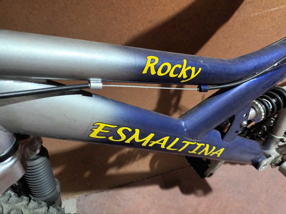 Bicicleta quase nova