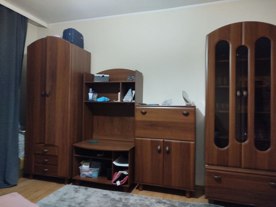 Meble pokojowe w dobrym stanie