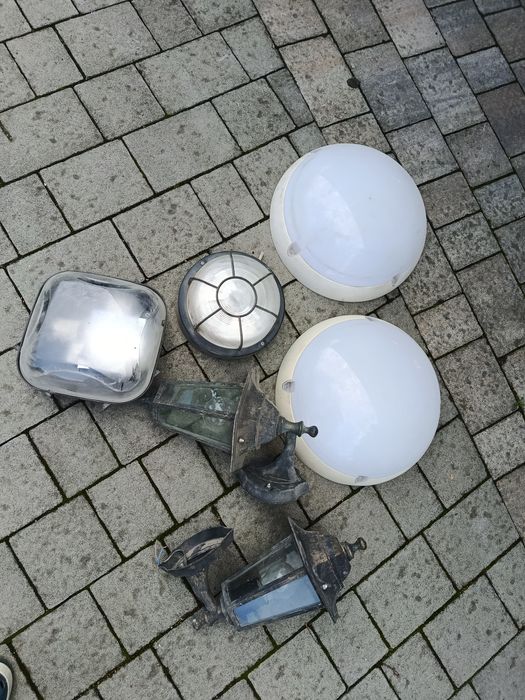 Lampy różne w dobrym stanie .