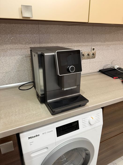 кавоварка NIVONA CafeRomatica NICR 970
пробіг 8000+молочник