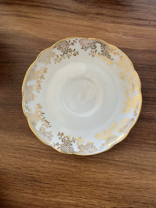 L.G. Porcelain Set495560644729907204