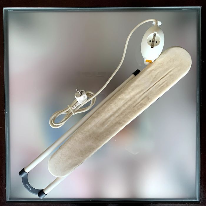 Passa Mangas Brabantia, com cabo de alimentação e ficha incluídos.