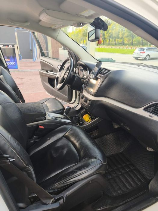 Продам Dodge Journey