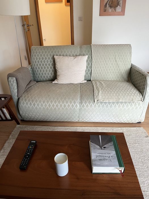 Sofa e poltrona impecaveis