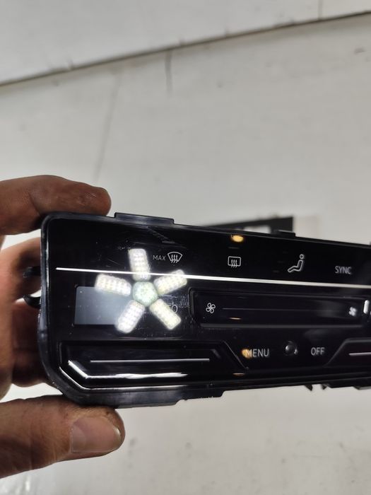 VW Golf VII 13- Panel Klimatyzacji Dotykowy + Ramka Black Piano Oryg