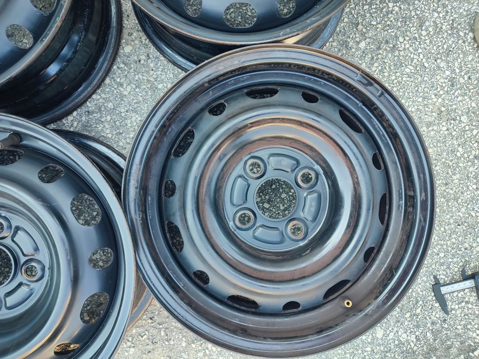Komplet felg stalowych 14cali 4x100 6J ET45 osadzenie 54.1