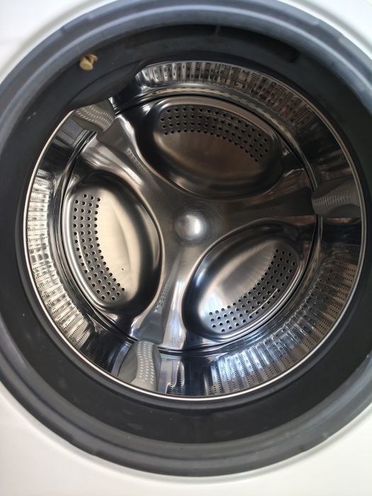 Máquina de lavar e secar roupa